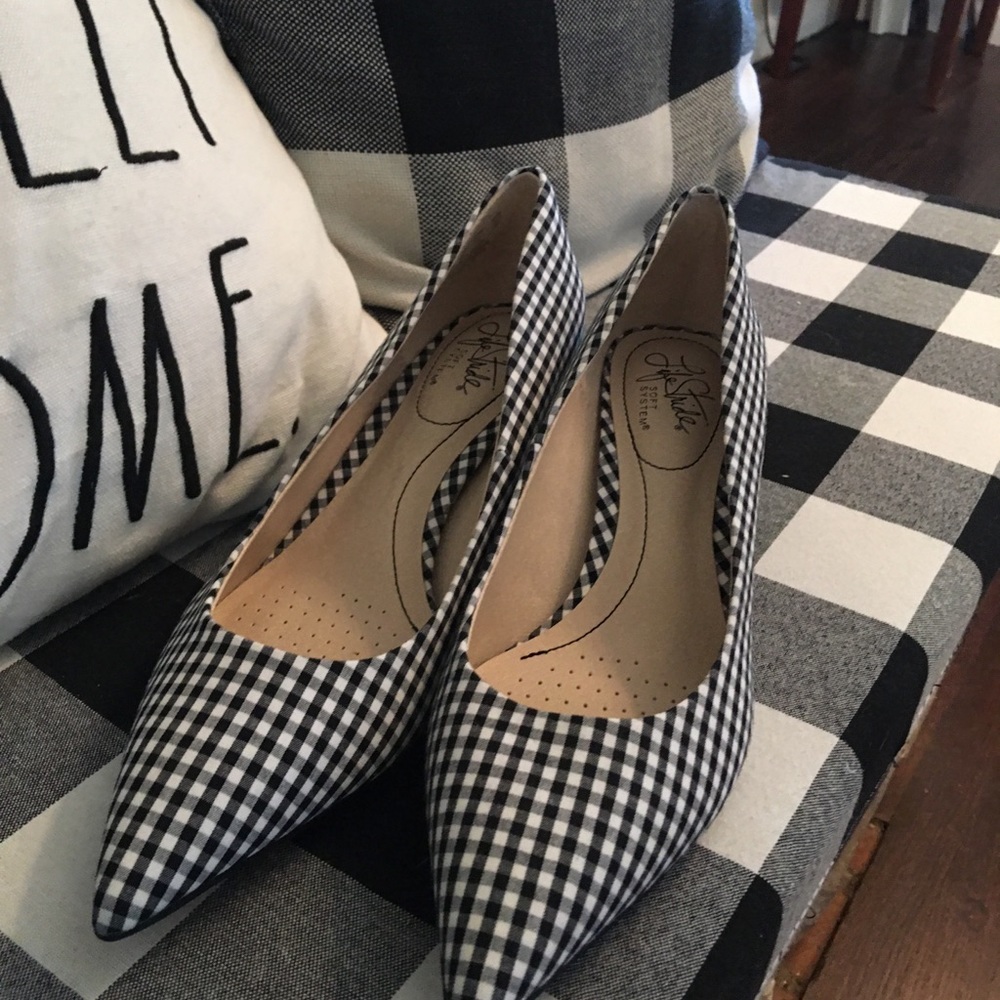 Black and white checkered low heels